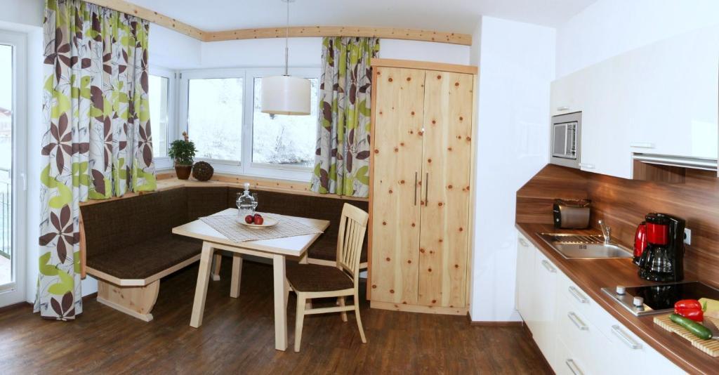 צל אם צילר Appartements Alpenkristall חדר תמונה